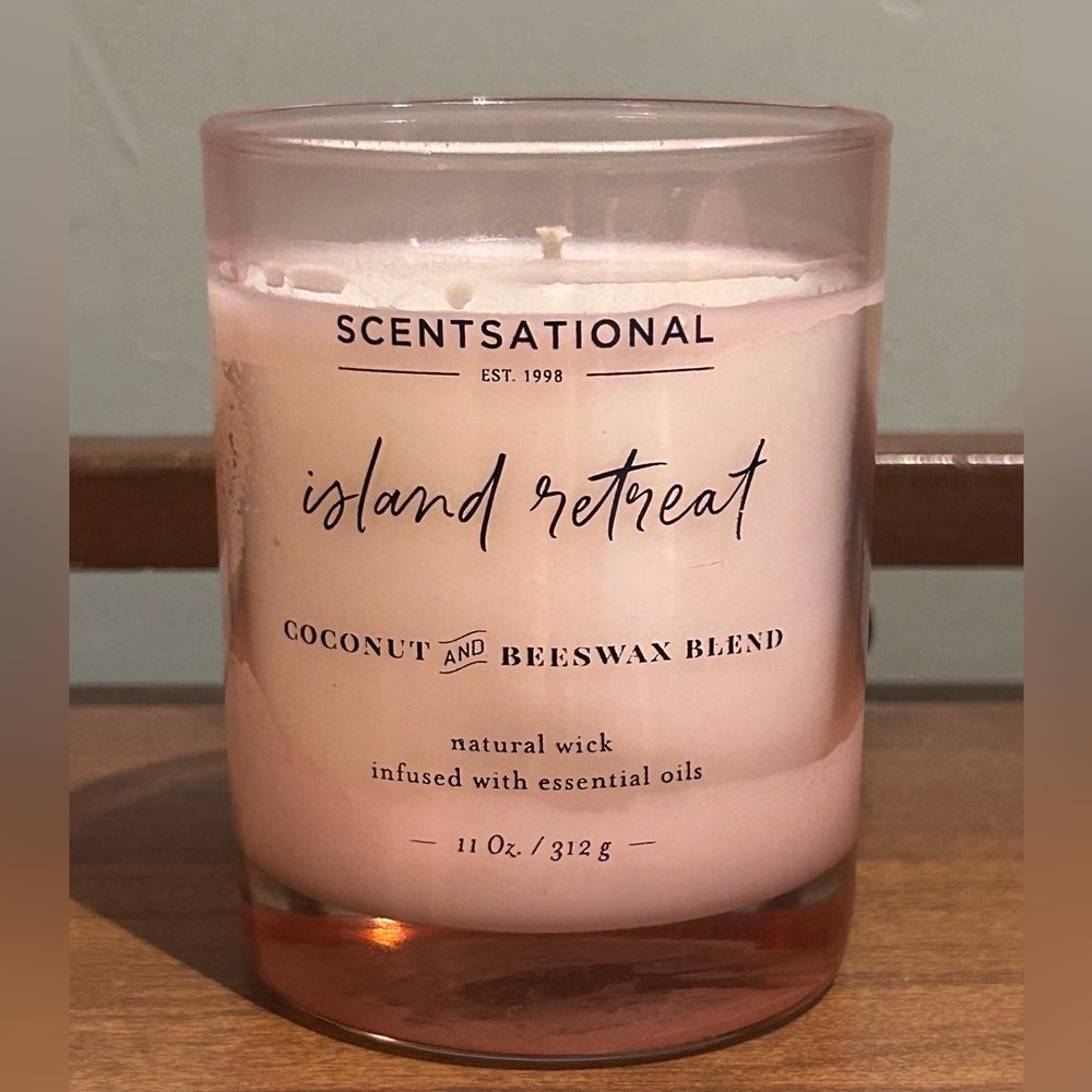 Scentsational "Island Retreat" Coconut & Beeswax Blend Luxury Scented Candle - Picture 5 of 5